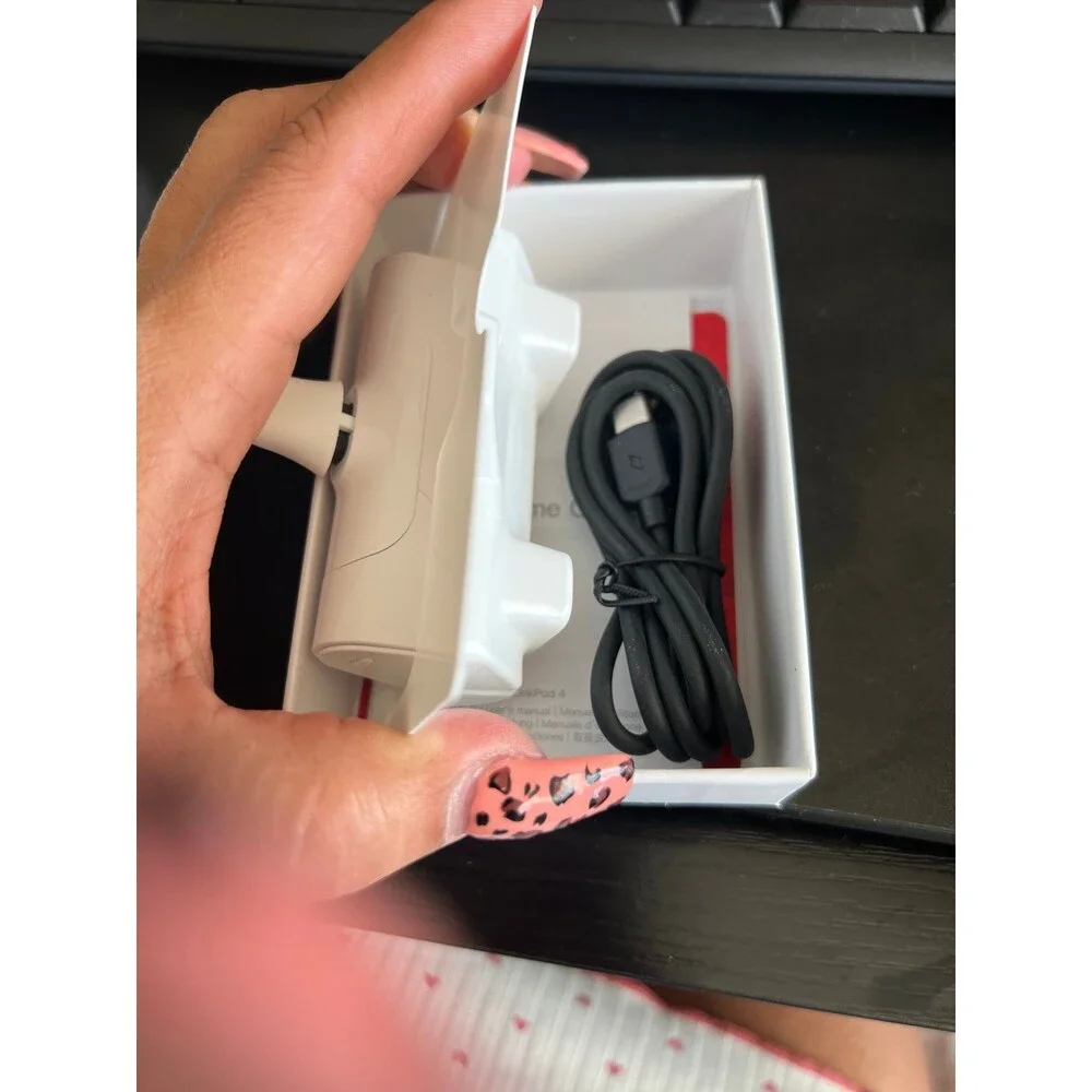 iWalk LinkPod 4 docking battery for iPhones